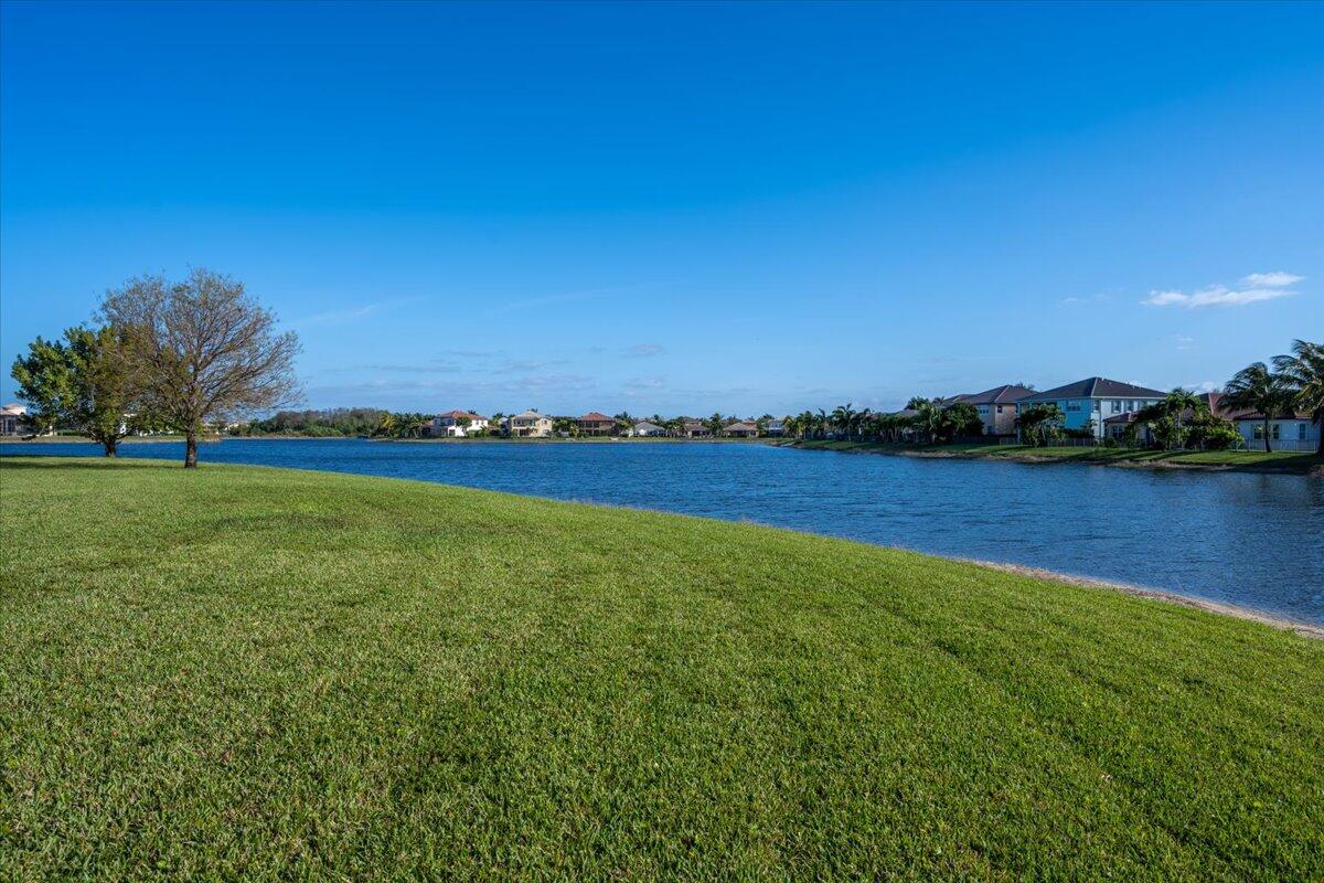 2892 Payson Way Wellington, FL 33414 - Photo 32 of 35 Back_WaterView
