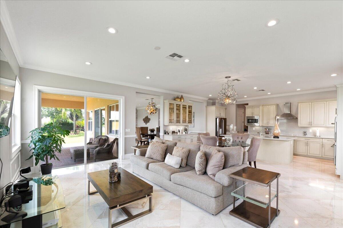 2892 Payson Way Wellington, FL 33414 - Photo 6 of 35 Family_Kitchen