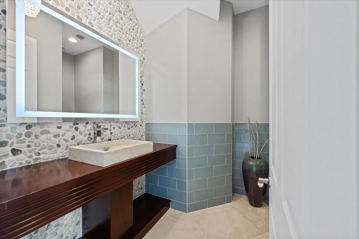 2892 Payson Way Wellington, FL 33414 - Photo 8 of 35 1/2 Bath