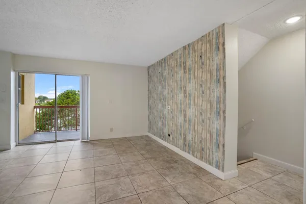 $2,150 | 7640 Westwood Drive, Unit 411, Tamarac, FL 33321