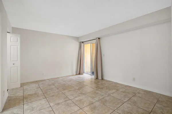 $2,150 | 7640 Westwood Drive, Unit 411, Tamarac, FL 33321