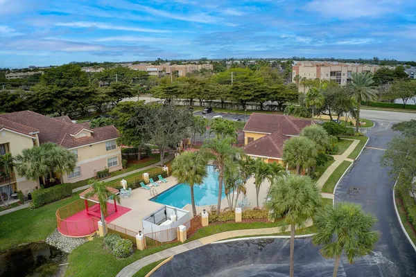 $2,150 | 7640 Westwood Drive, Unit 411, Tamarac, FL 33321