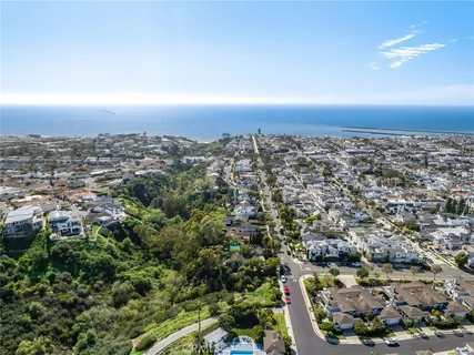 $3,995,000 | 724 Poppy Avenue, Corona del Mar, CA 92625