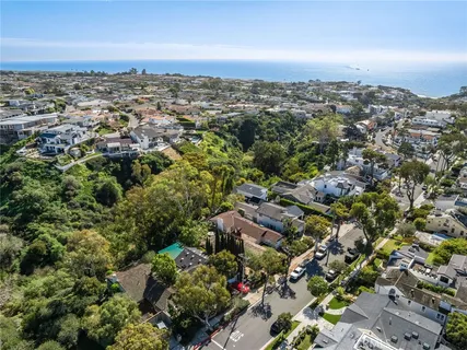 $3,995,000 | 724 Poppy Avenue, Corona del Mar, CA 92625