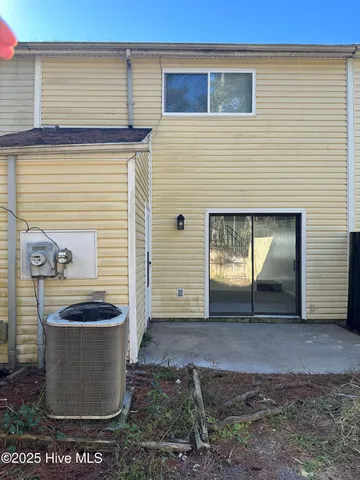 $1,350 | 320 Myrtlewood Circle, Jacksonville, NC 28546