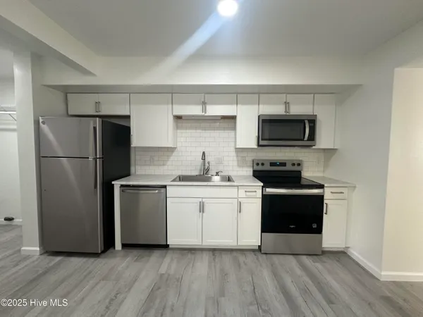 $1,300 | 320 Myrtlewood Circle, Jacksonville, NC 28546