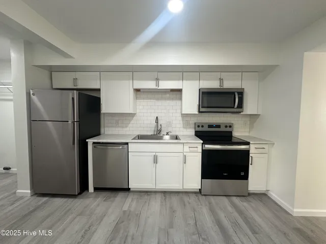 $1,350 | 320 Myrtlewood Circle, Jacksonville, NC 28546