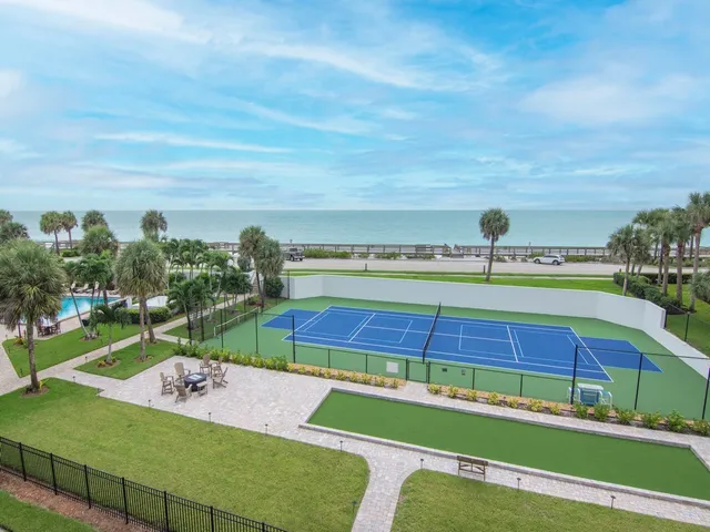 a view of a tennis court