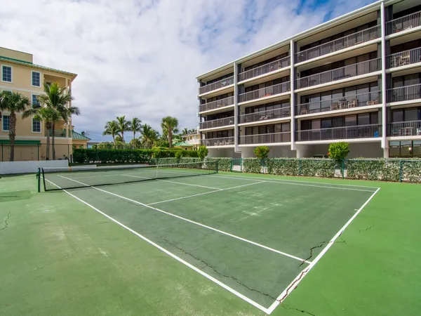 $8,500 | 4141 Ocean Drive, Unit 401, Vero Beach, FL 32963