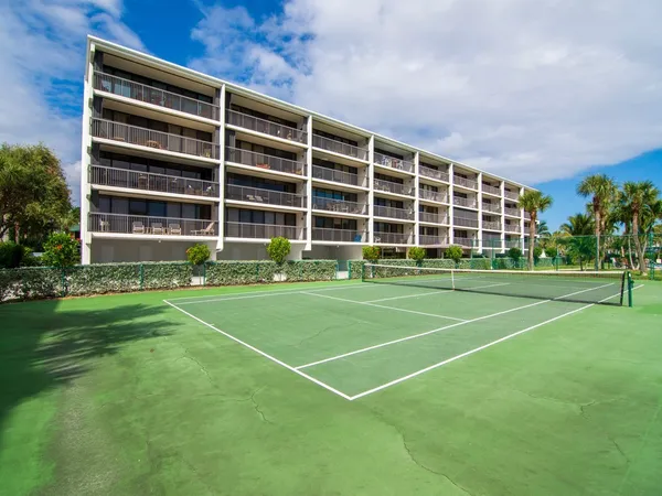 $8,500 | 4141 Ocean Drive, Unit 401, Vero Beach, FL 32963