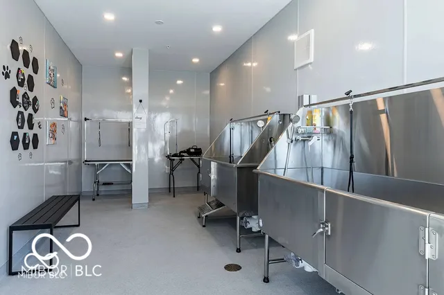 $600,000 | 851 Ashdown Lane, Carmel, IN 46032