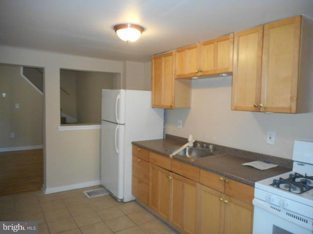 3405 Keswick Road Baltimore, MD 21211 - Photo 2 of 16 Kitchen