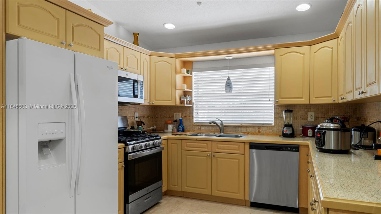 13330 Southwest 79th Street Miami, FL 33183 - Photo 18 of 53