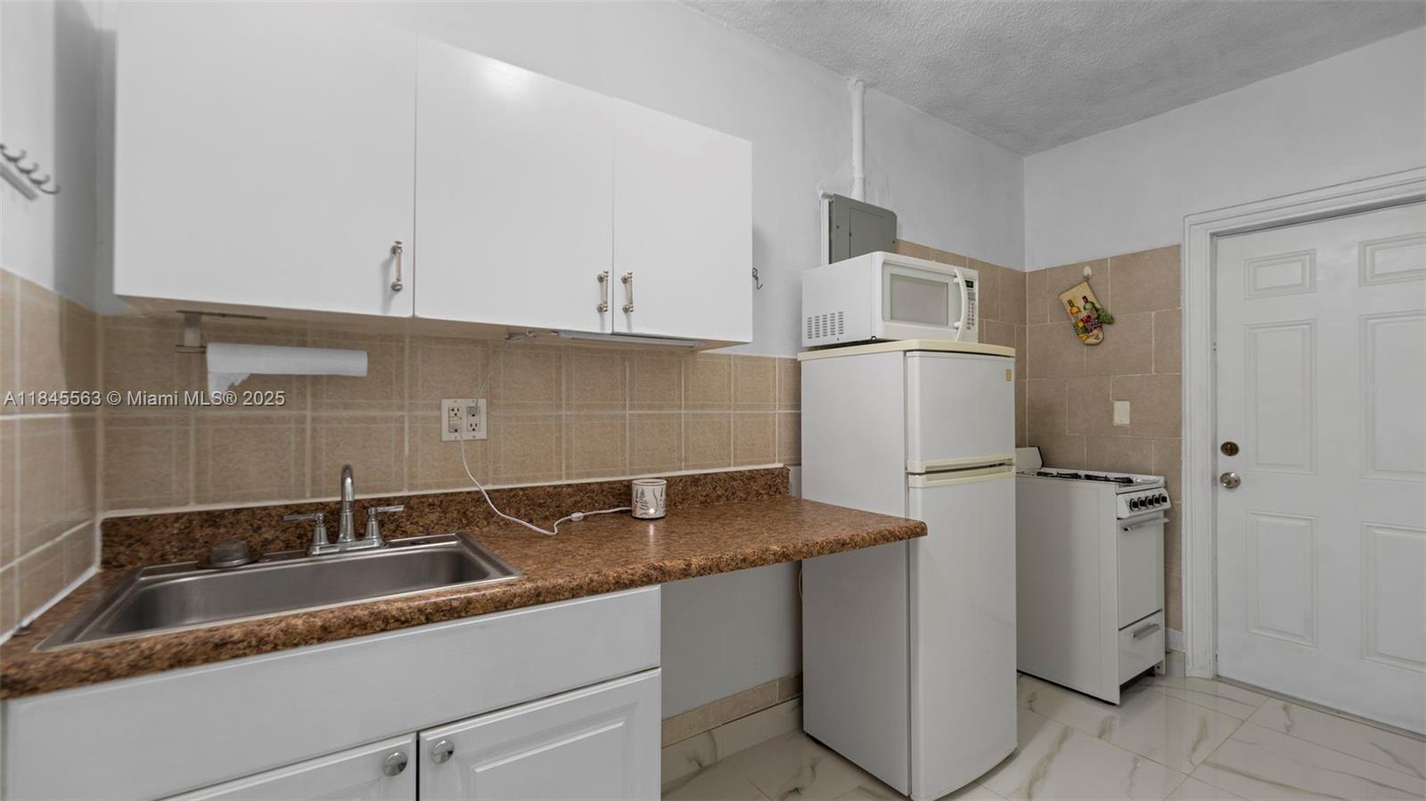 13330 Southwest 79th Street Miami, FL 33183 - Photo 44 of 53