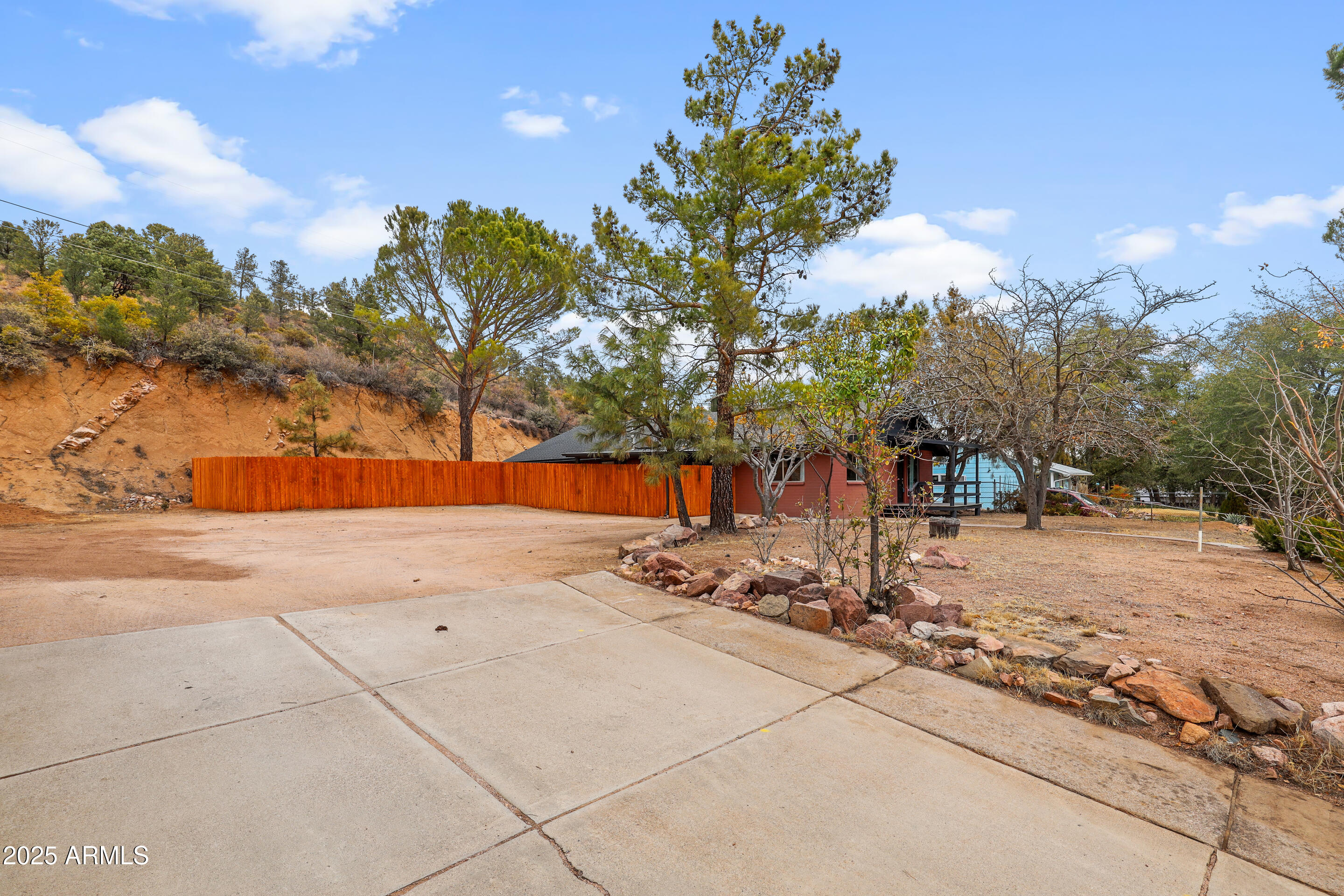 404 West Frontier Street Payson, AZ 85541 - Photo 33 of 39 a view of a park with large trees