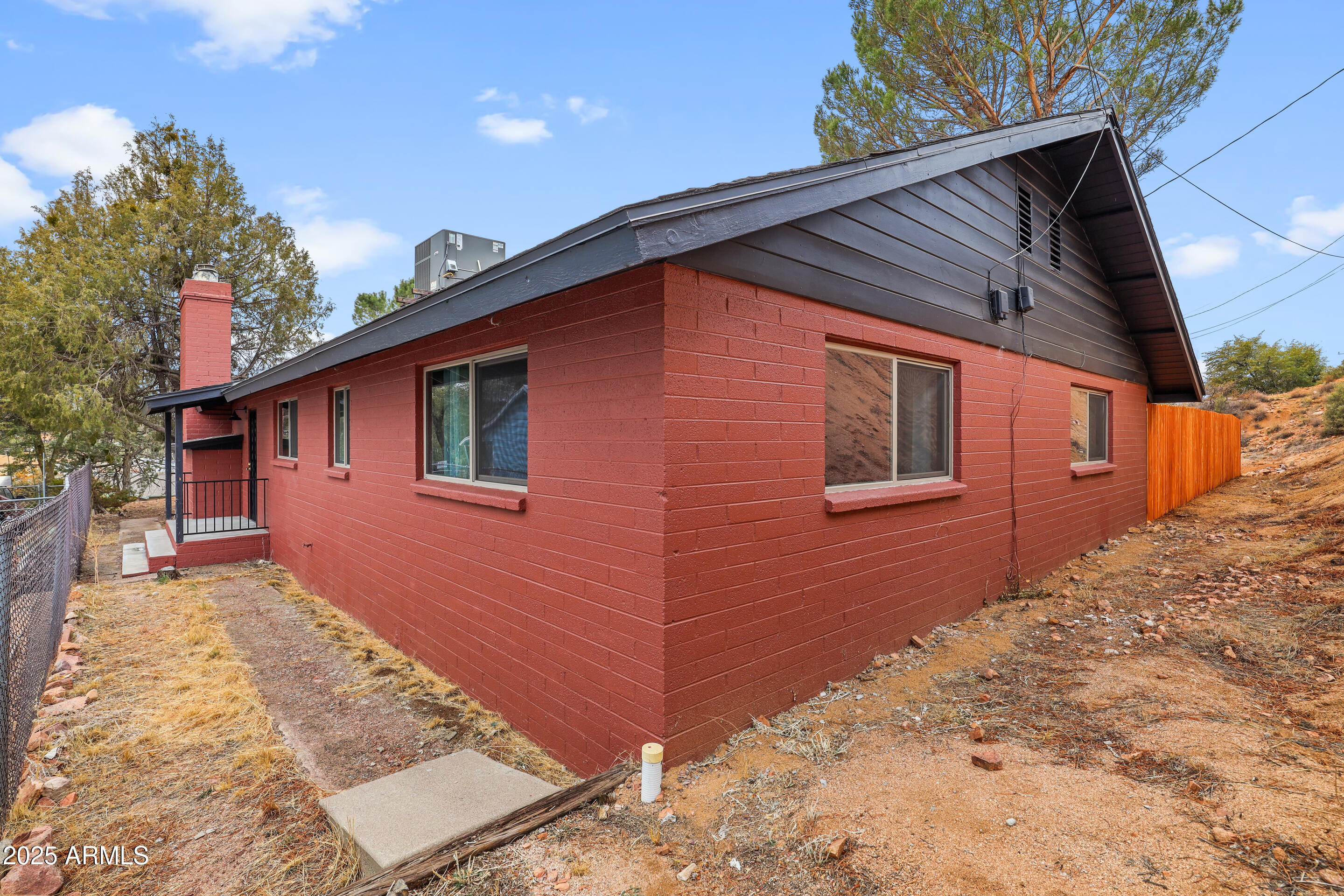 404 West Frontier Street Payson, AZ 85541 - Photo 38 of 39 a front view of a house with a yard