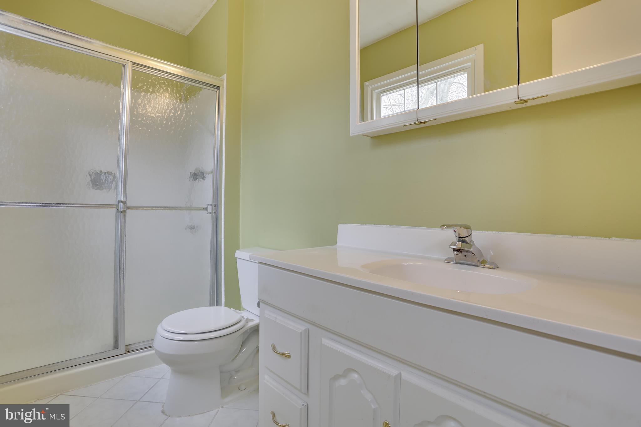8709 Oxwell Lane Laurel, MD 20708 - Photo 17 of 30 Master Bath
