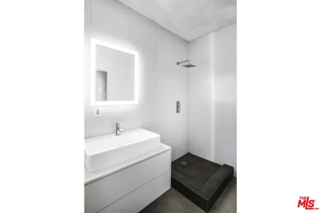 $13,000 | 11462 Laurelcrest Road, Studio City, CA 91604