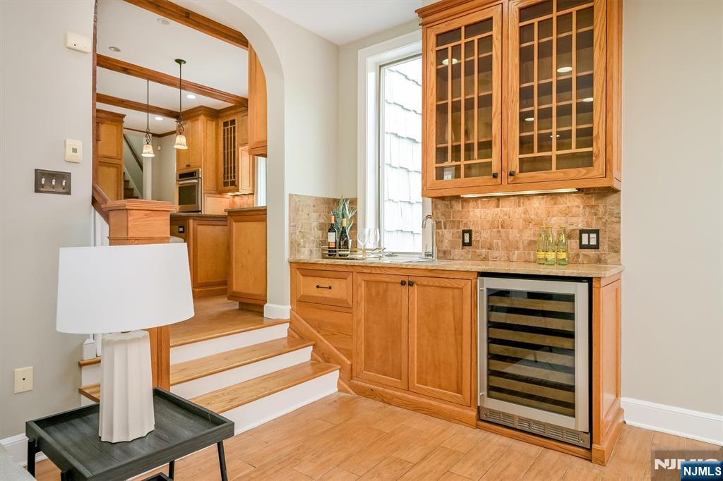 771 Valley Road Montclair, NJ 07043 - Photo 7 of 36