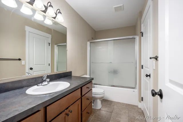 $344,900 | 5123 Blazing Star Court Southeast, Kentwood, MI 49512