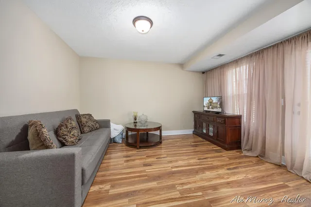 $344,900 | 5123 Blazing Star Court Southeast, Kentwood, MI 49512