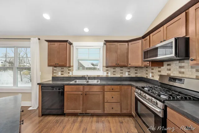 $344,900 | 5123 Blazing Star Court Southeast, Kentwood, MI 49512