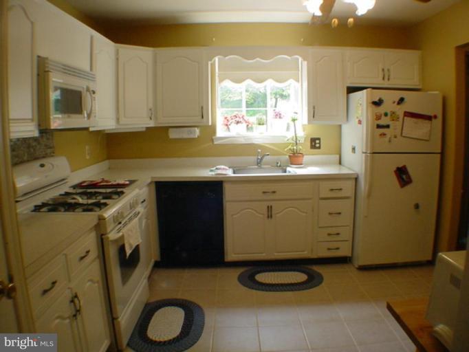 2408 Norbeck Road Silver Spring, MD 20906 - Photo 2 of 20 Kitchen