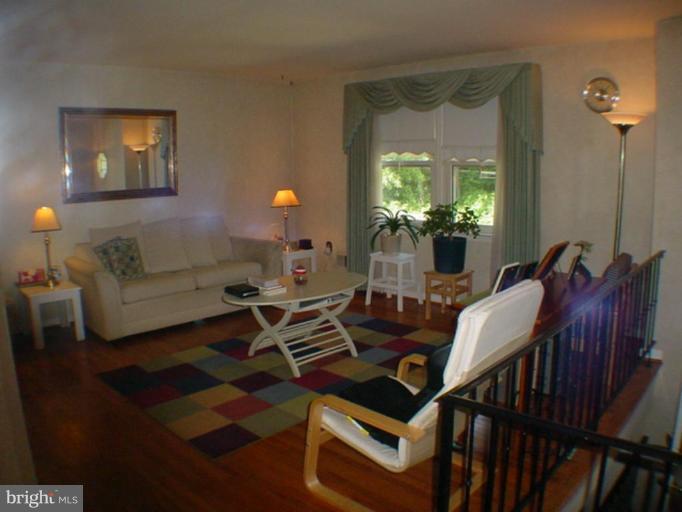 2408 Norbeck Road Silver Spring, MD 20906 - Photo 4 of 20 Living Room