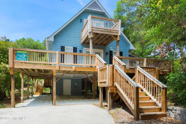 $728,500 | 127 Sandcastle Drive, Emerald Isle, NC 28594