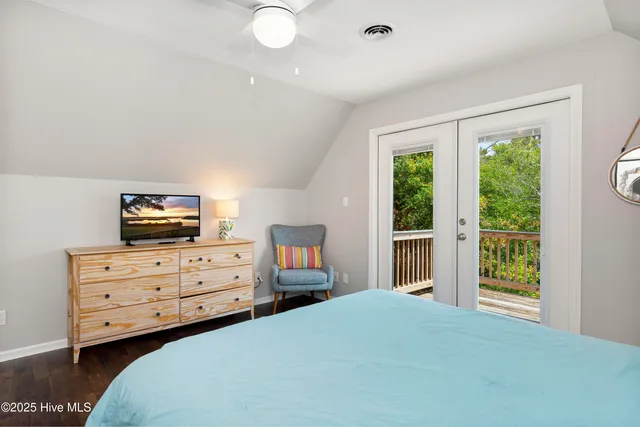 $728,500 | 127 Sandcastle Drive, Emerald Isle, NC 28594