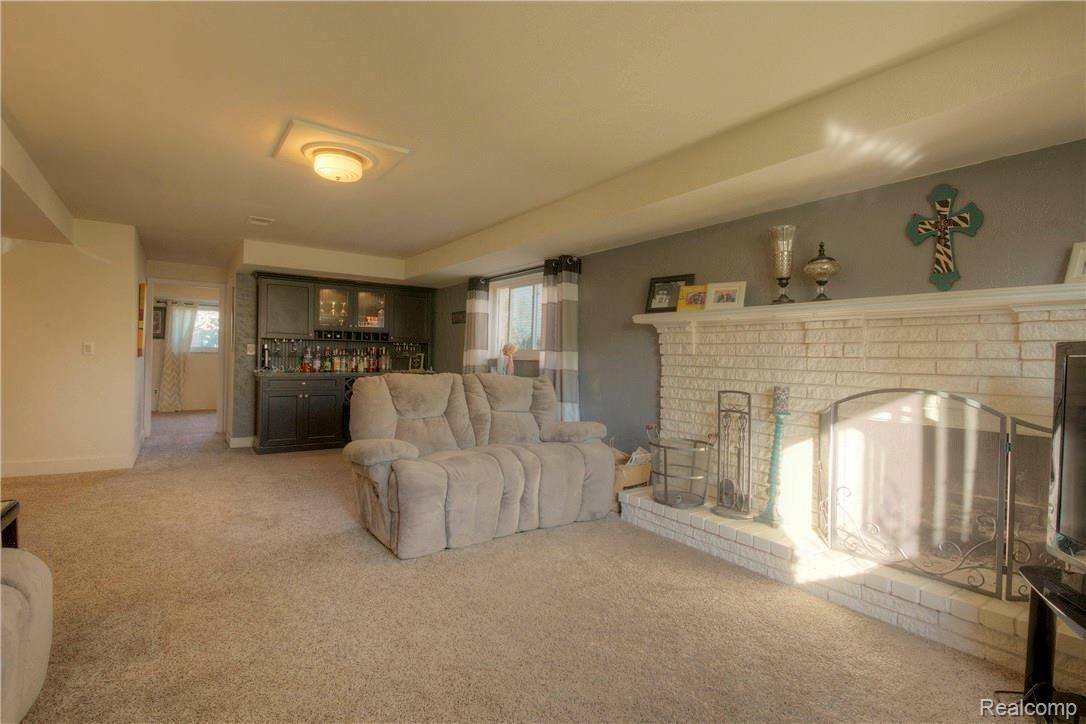 43071 Hanford Road Canton, MI 48187 - Photo 38 of 58 930A0953_4_5.jpg