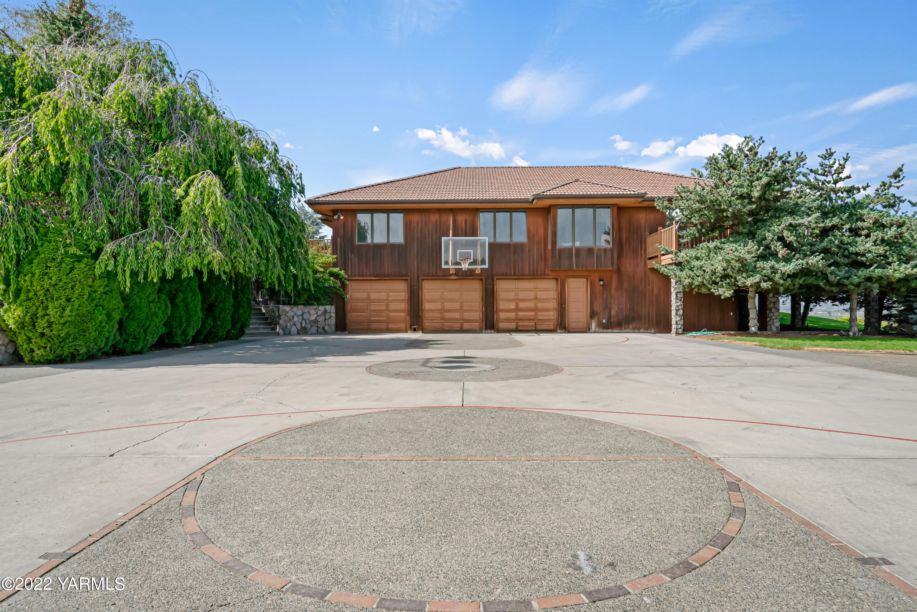 5652 Gap Road Outlook, WA 98938 - Photo 54 of 65 a front view of a house with a yard
