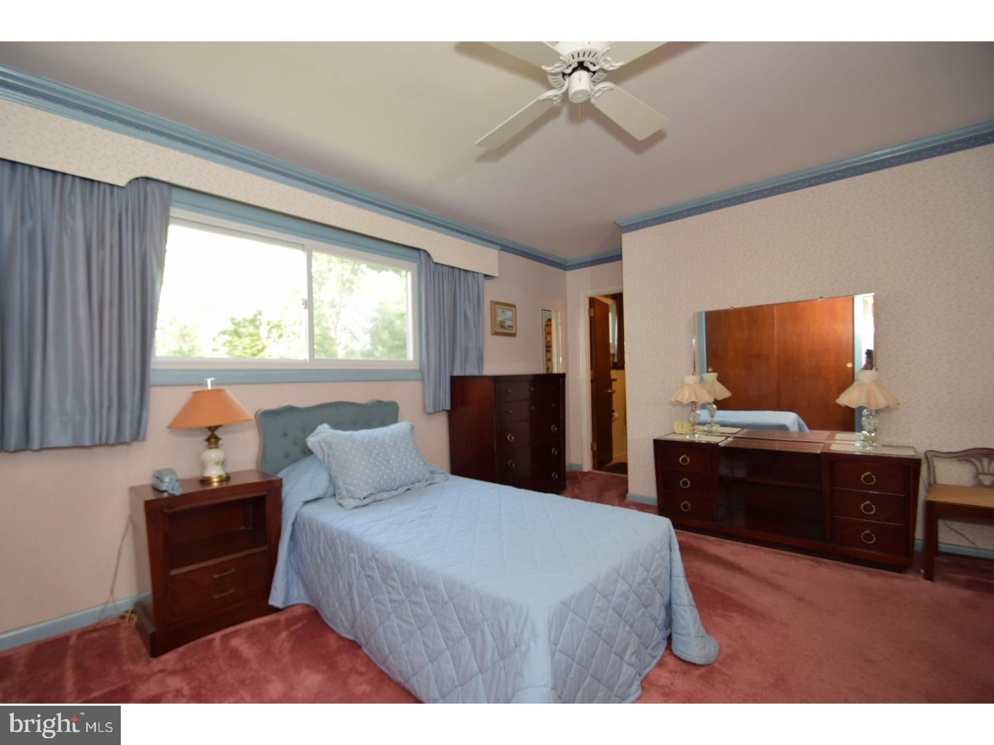 138 Crockett Road Warminster, PA 18974 - Photo 11 of 25 Bedroom - Main