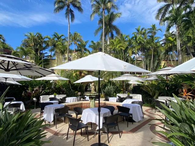 $1,100,000 | 301 Australian Avenue, Unit 306, Palm Beach, FL 33480