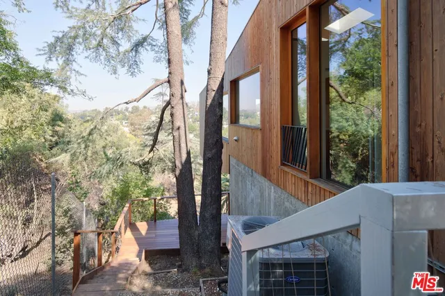 $10,995 | 1955 Park Drive, Los Angeles, CA 90026