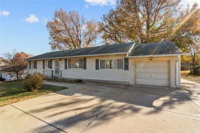$250,000 | 1303 Northeast 70th Terrace, Gladstone, MO 64118