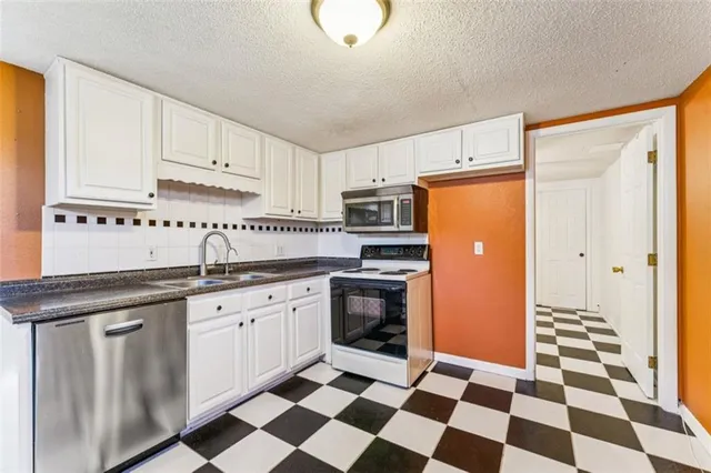 $250,000 | 1303 Northeast 70th Terrace, Gladstone, MO 64118