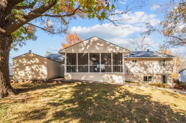 $250,000 | 1303 Northeast 70th Terrace, Gladstone, MO 64118