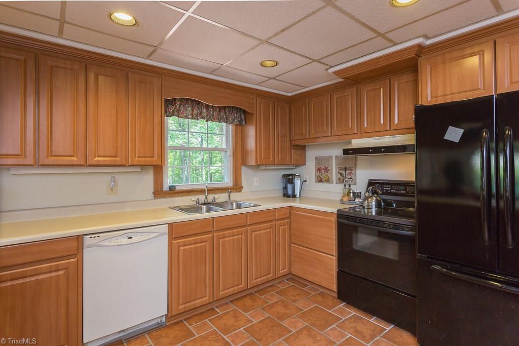 2206 Red Forest Road Greensboro, NC 27410 - Photo 13 of 30 Gallery Image 13