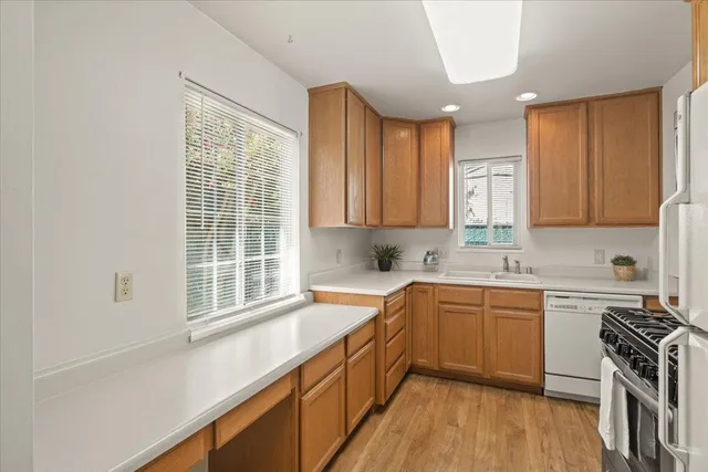 $394,900 | 6280 40th Avenue, Sacramento, CA 95824