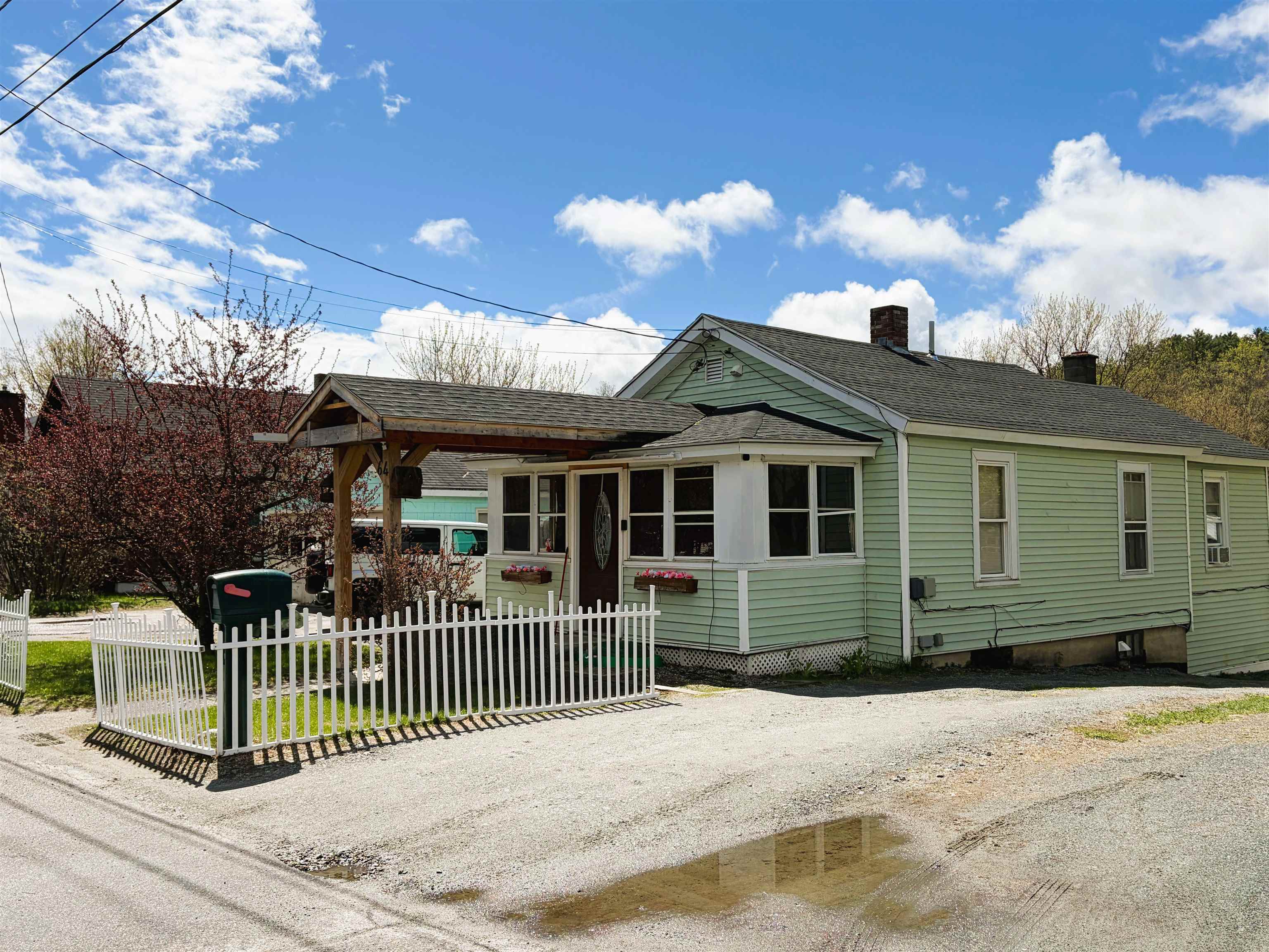 64 Washington Street Littleton, NH 03561 - Photo 1 of 44