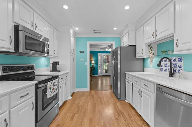 $389,000 | 5806 Edinburgh Drive, Hanahan, SC 29410