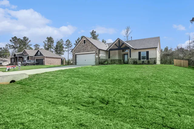 $403,990 | 11702 Oakwood Ranch Drive, Willis, TX 77378