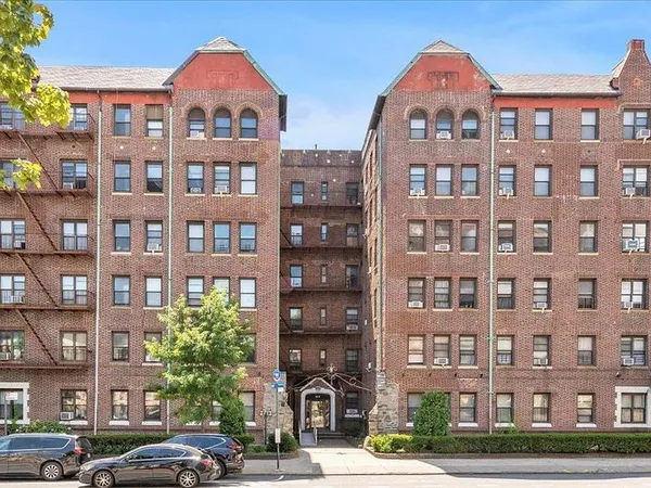 $428,888 | 402 Bay Ridge Parkway, Unit 42 | Bay Ridge