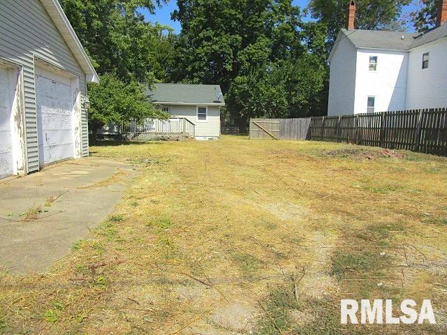 602 West 3rd Street Delavan, IL 61734 - Photo 3 of 16