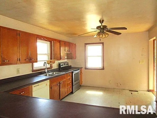 $60,100 | 602 West 3rd Street, Delavan, IL 61734