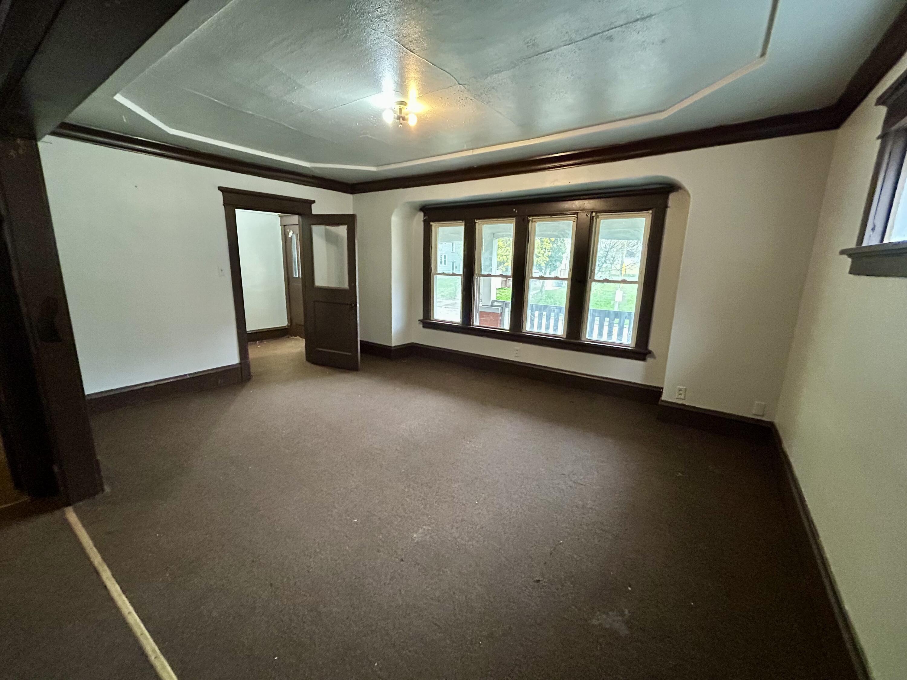 3017 North 28th Street Milwaukee, WI 53210 - Photo 4 of 18 Living Room