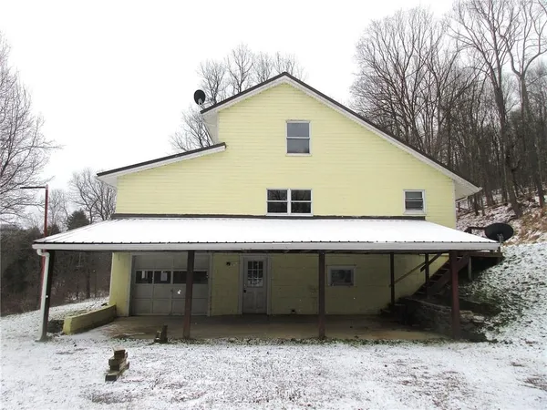 $245,000 | 746 Hunters Ridge Road, Mount Morris, PA 15349