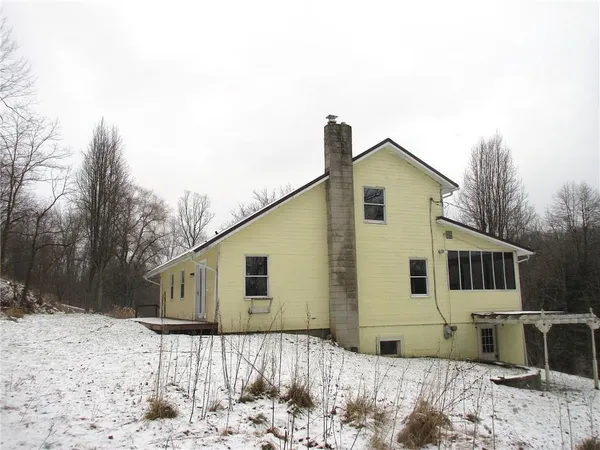 $245,000 | 746 Hunters Ridge Road, Mount Morris, PA 15349