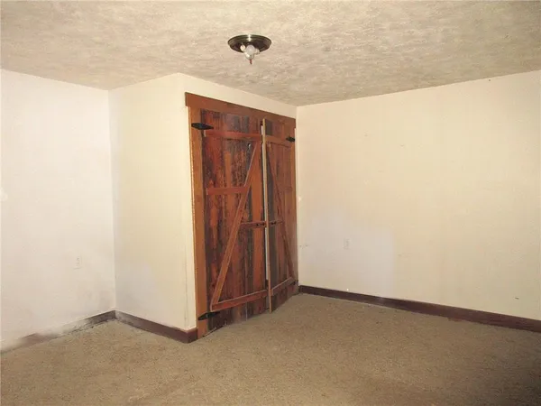 $245,000 | 746 Hunters Ridge Road, Mount Morris, PA 15349